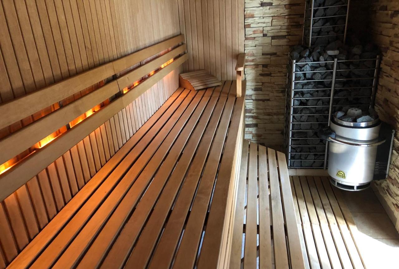 Guests House With Amazing Pool And Sauna Babīte Exterior foto